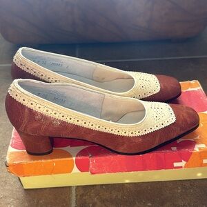 Vintage Selby Two Toned Perforated Pumps